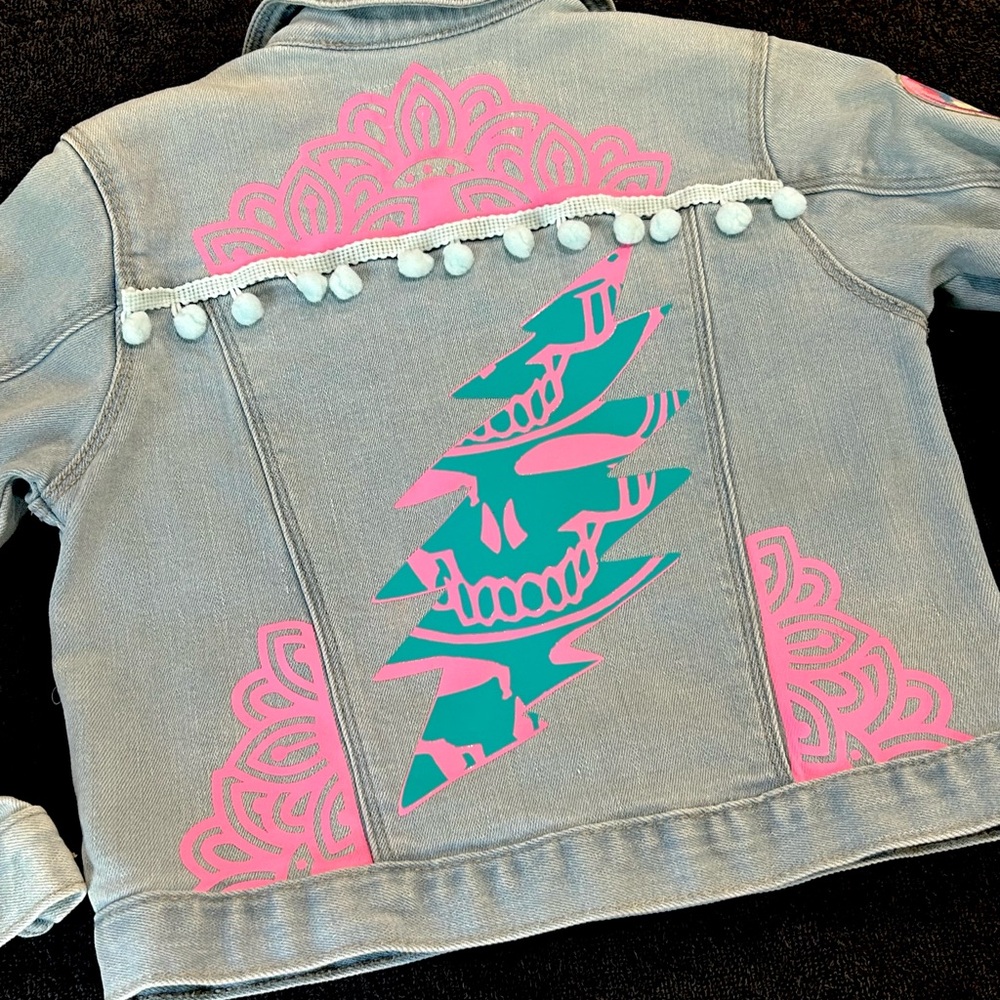 4T girls Grateful Dead bolt